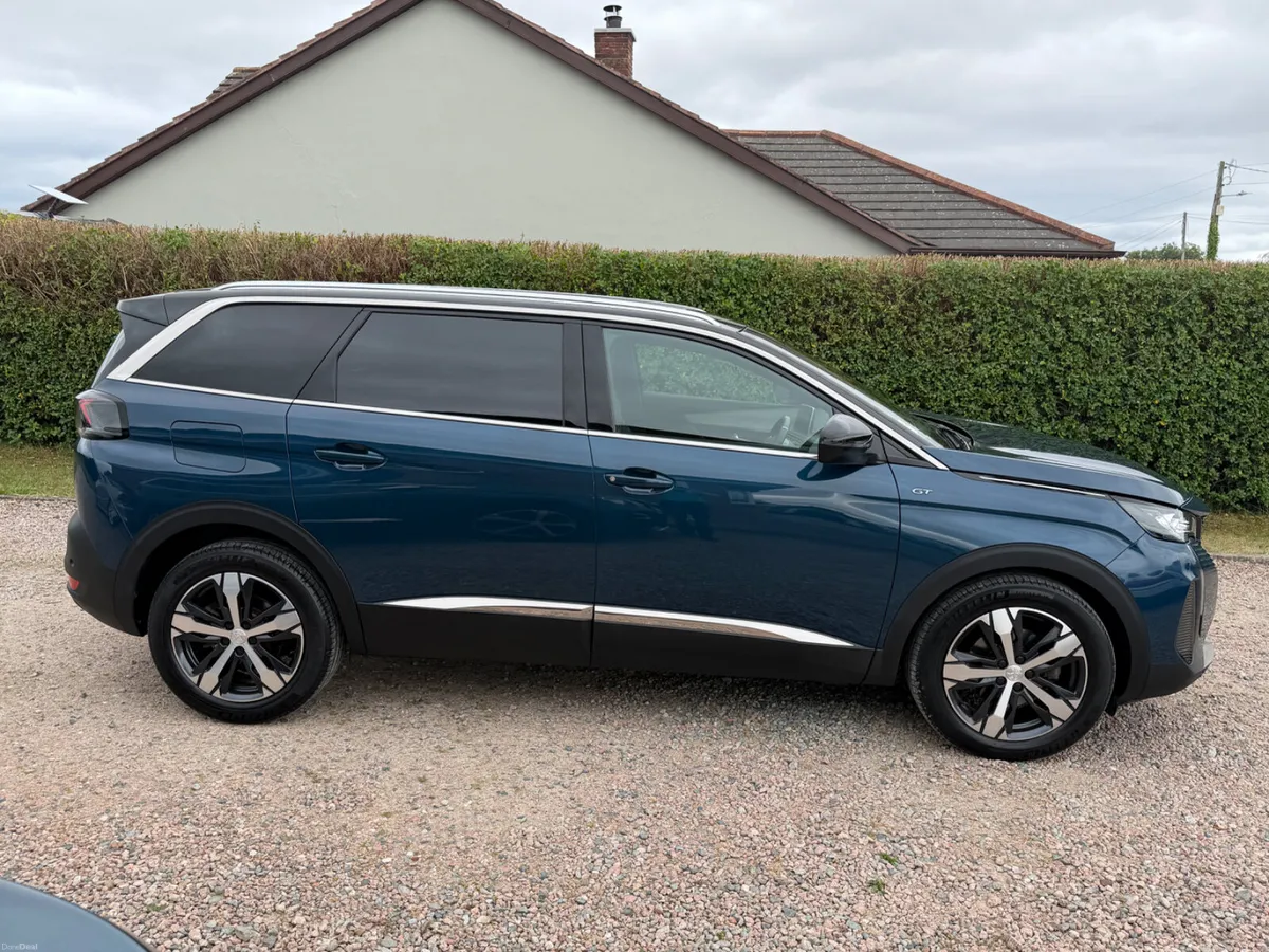 212 Peugeot 5008 GT Blue HDI - Image 3