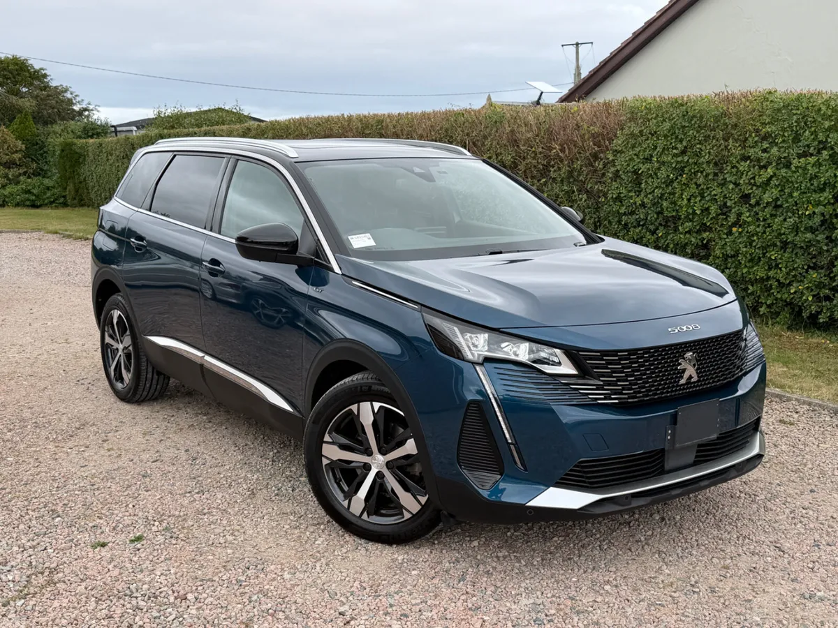 212 Peugeot 5008 GT Blue HDI - Image 1