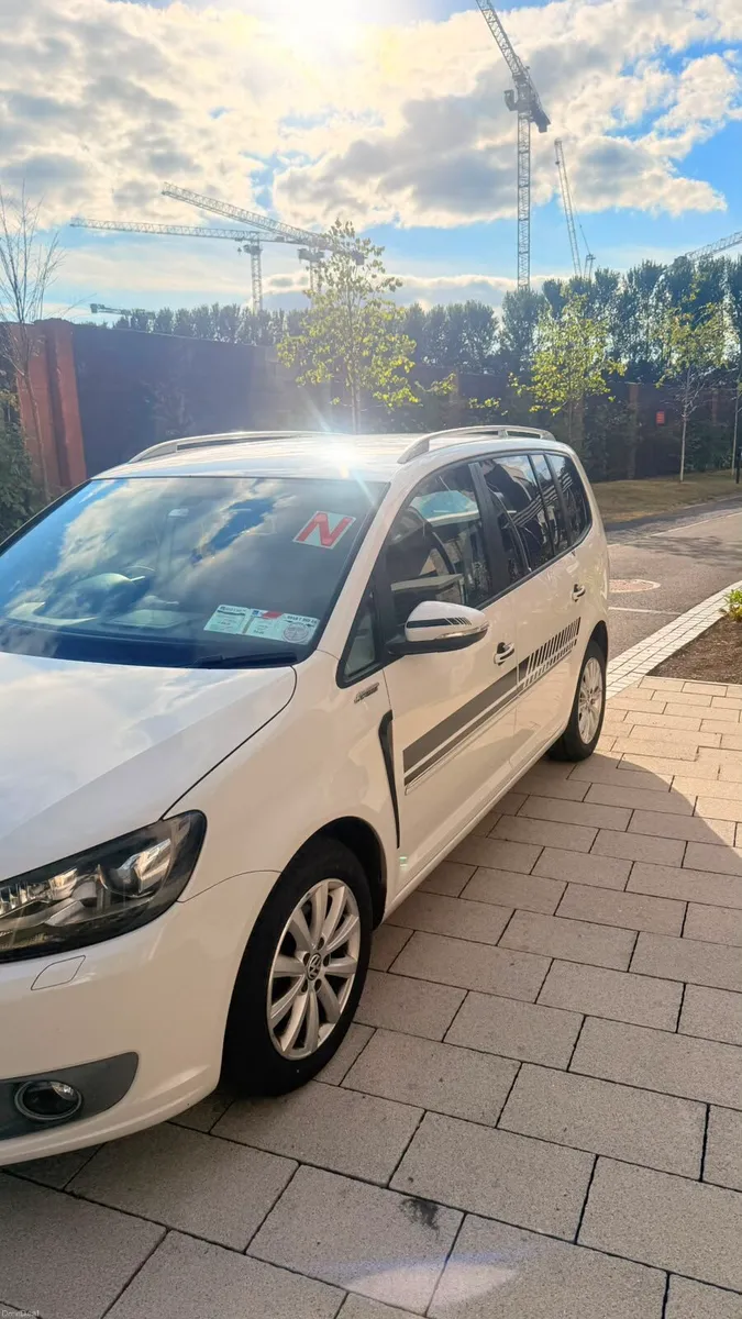 Volkswagen touran Petrol  7 Seater Automatic - Image 1