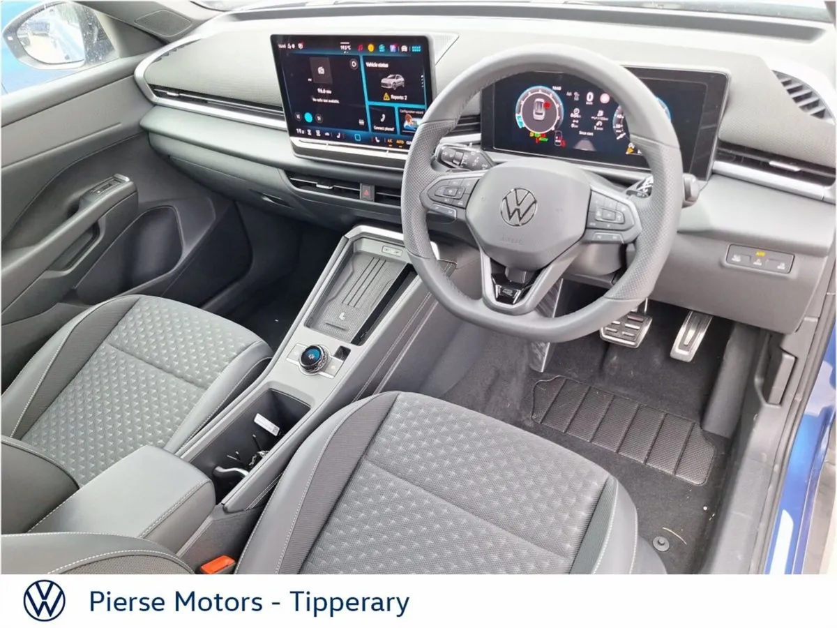 Volkswagen T-Roc R-LINE 1.5TSI 150HP MHEV BLACK ED - Image 2