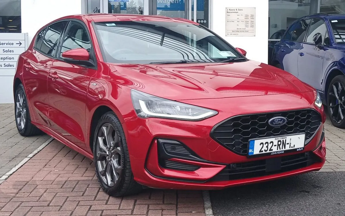 Ford Focus ST-Line Vignale 1.0L EcoBoost 125PS **R - Image 1
