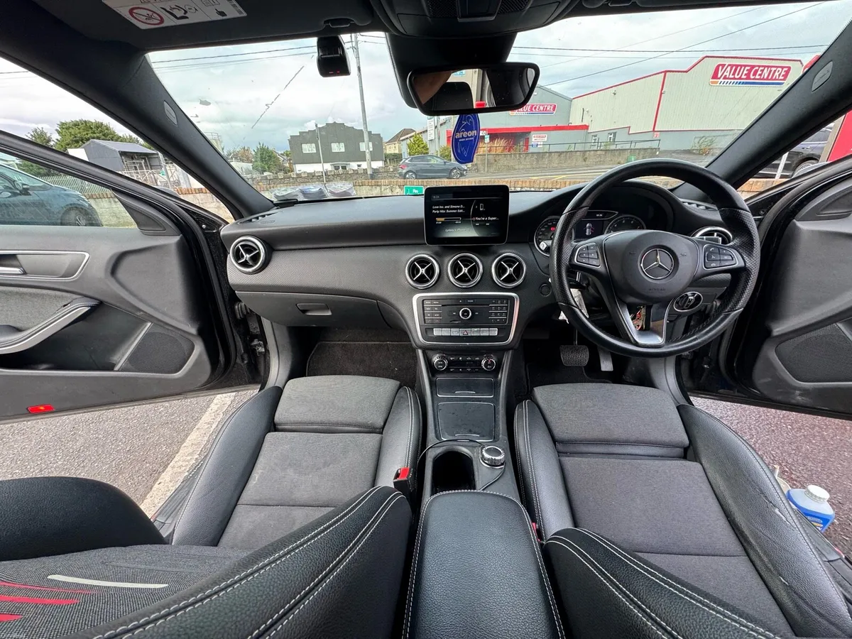 181 Mercedes Benz A class Black - Image 4