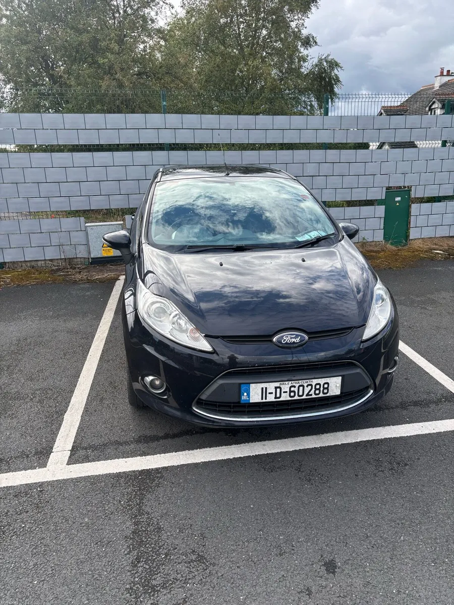 2011 Ford Fiesta - Image 2