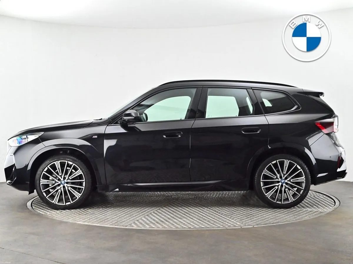 BMW iX1 xDrive30 M Sport - Image 3