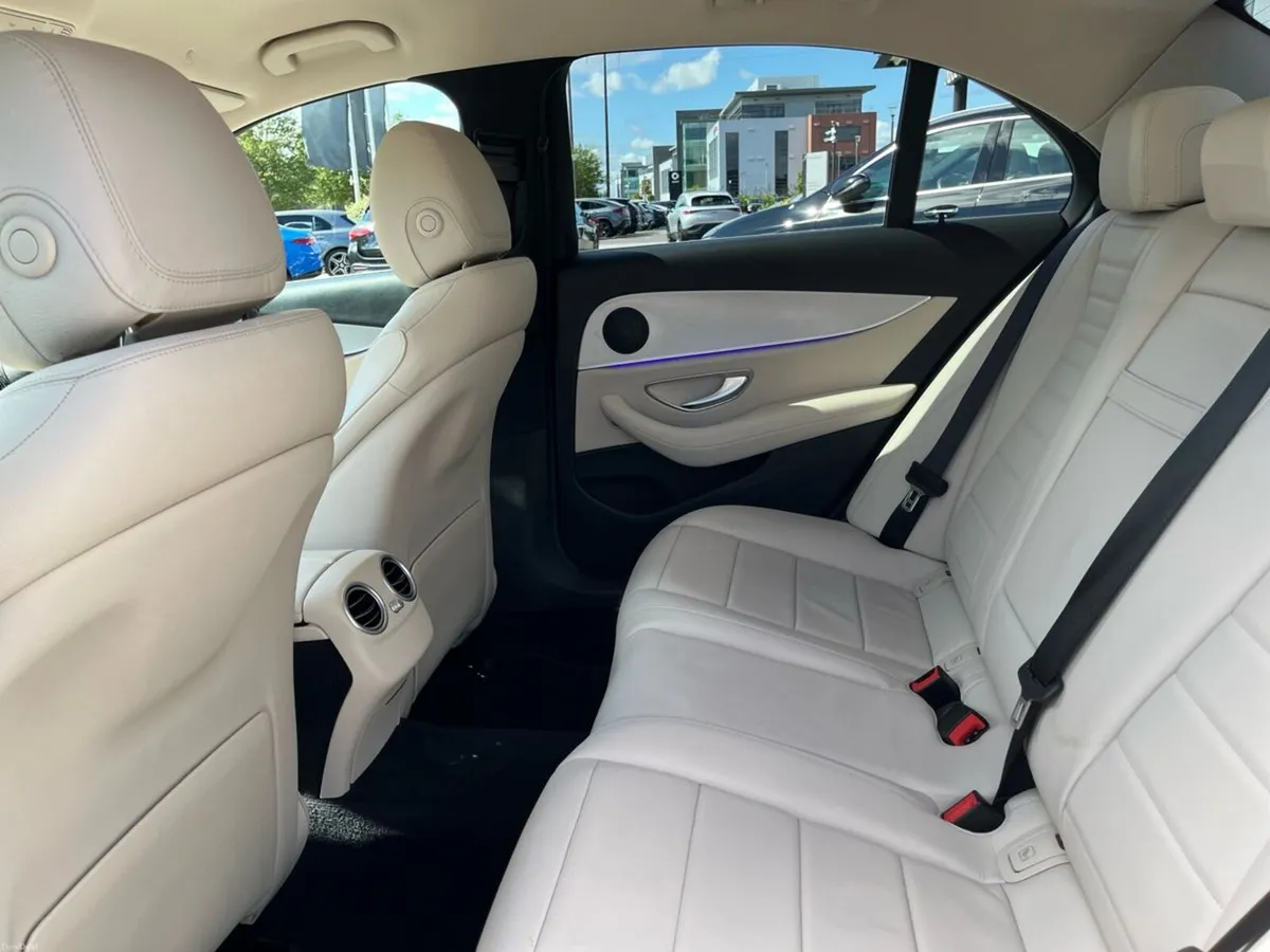 Mercedes-Benz E-Class E 220D AMG/Avantgarde Line M - Image 4
