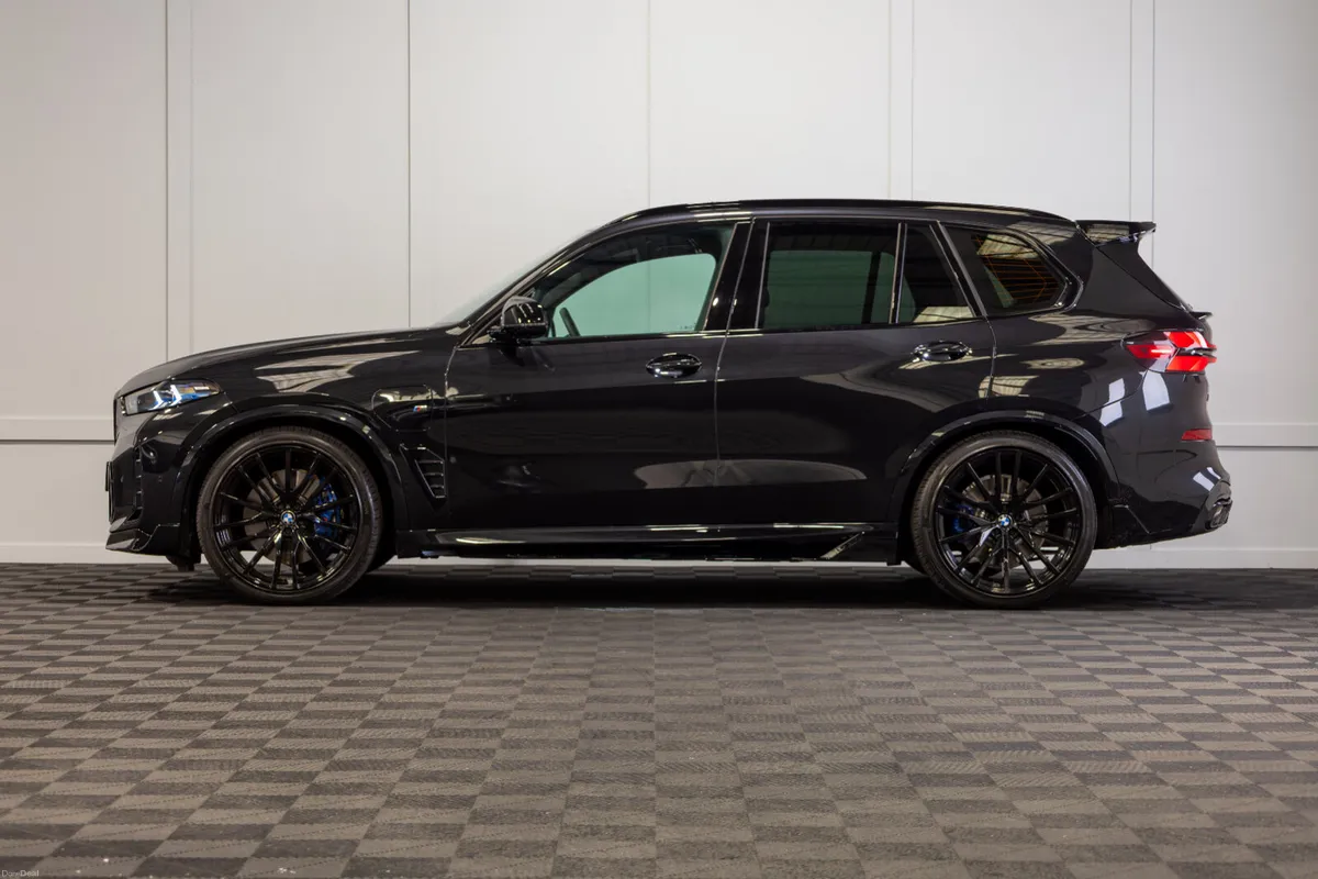 2026 BMW X5 X-Drive 50e M-Sport - Image 3