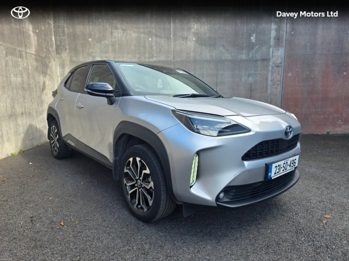 Toyota Yaris Cross YARIS CROSS LUNA SPORT - Image 1