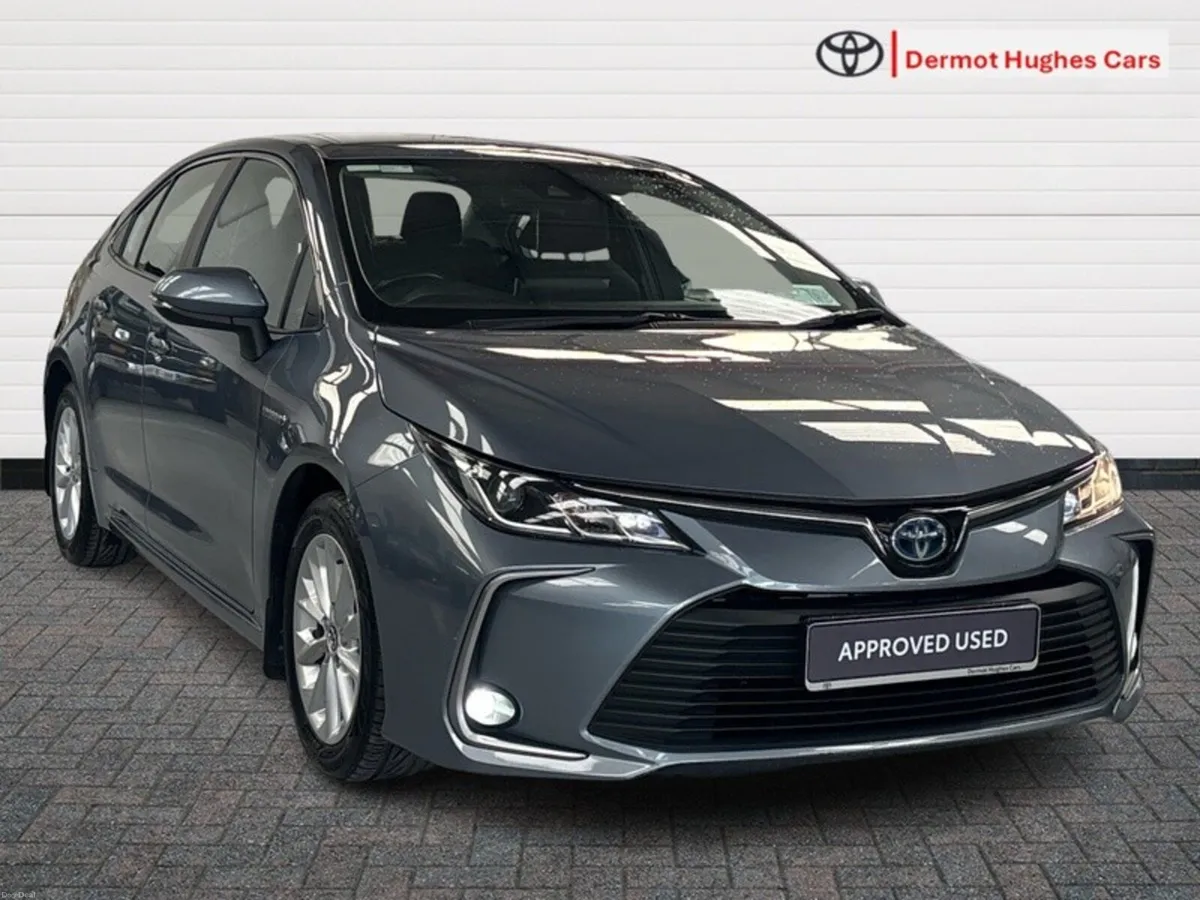 Toyota Corolla HYBRID LUNA SAL AUTO - Image 1