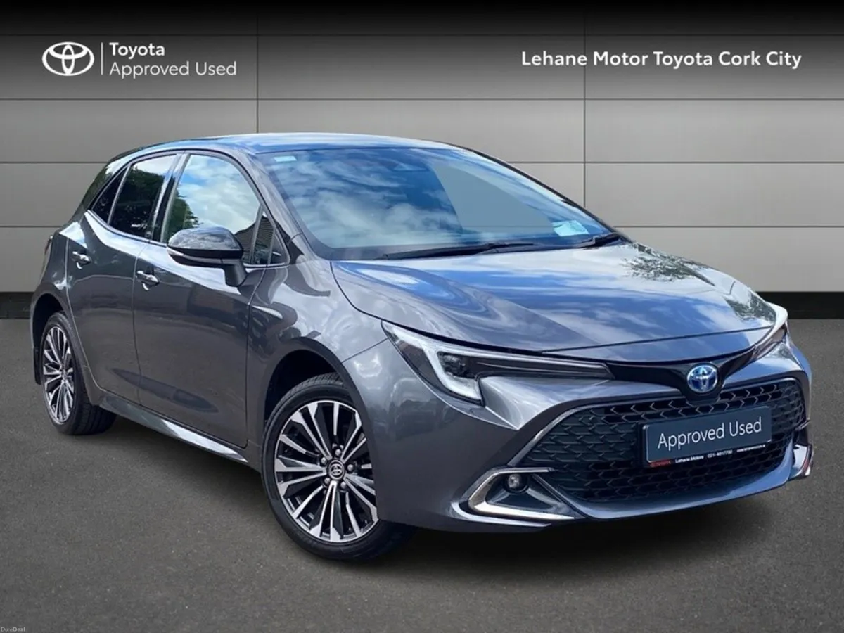 Toyota Corolla LUNA SPORT HB 4DR AUTO - Image 1