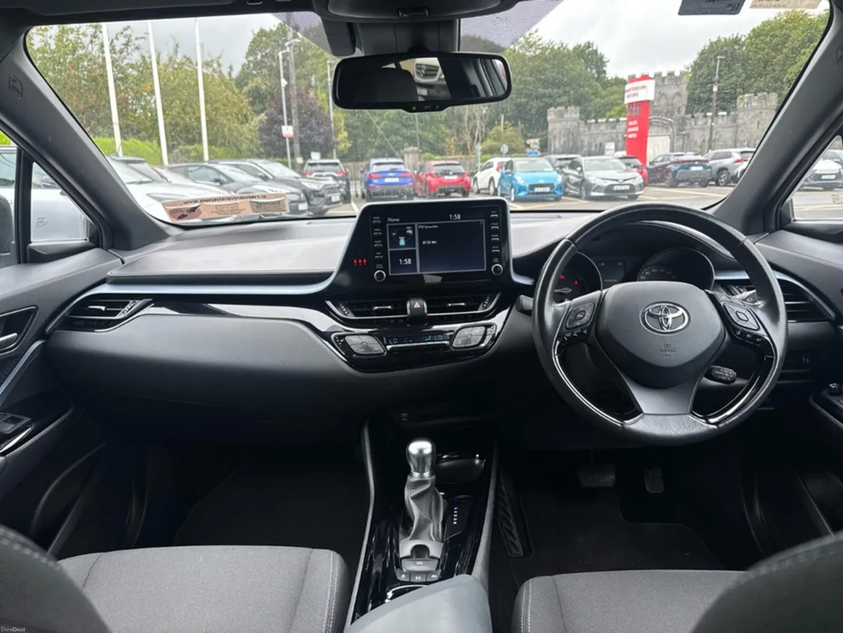 Toyota C-HR *ORIGINAL IRISH CAR*   1.8 HYBRID SPOR - Image 6