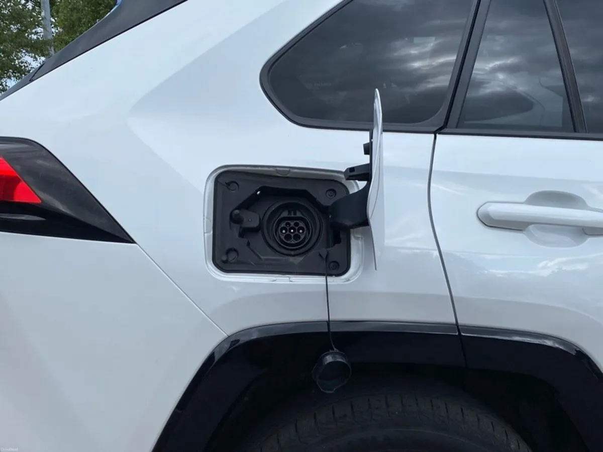Toyota RAV4 RAV4 PLUG-IN HYBRID SPORT 4DR - Image 6