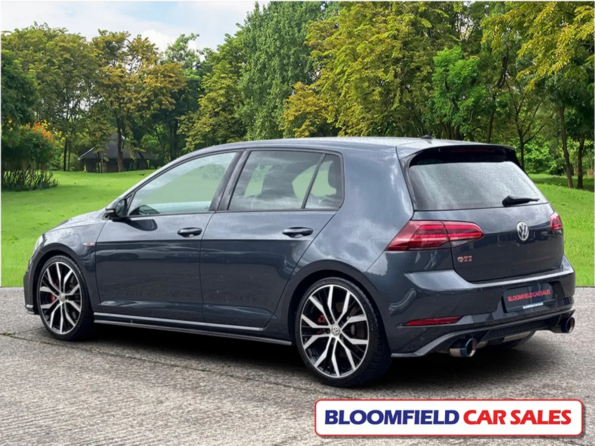 Volkswagen Golf 2.0 GTI PERFORMANCE , DSG // LOW M - Image 5