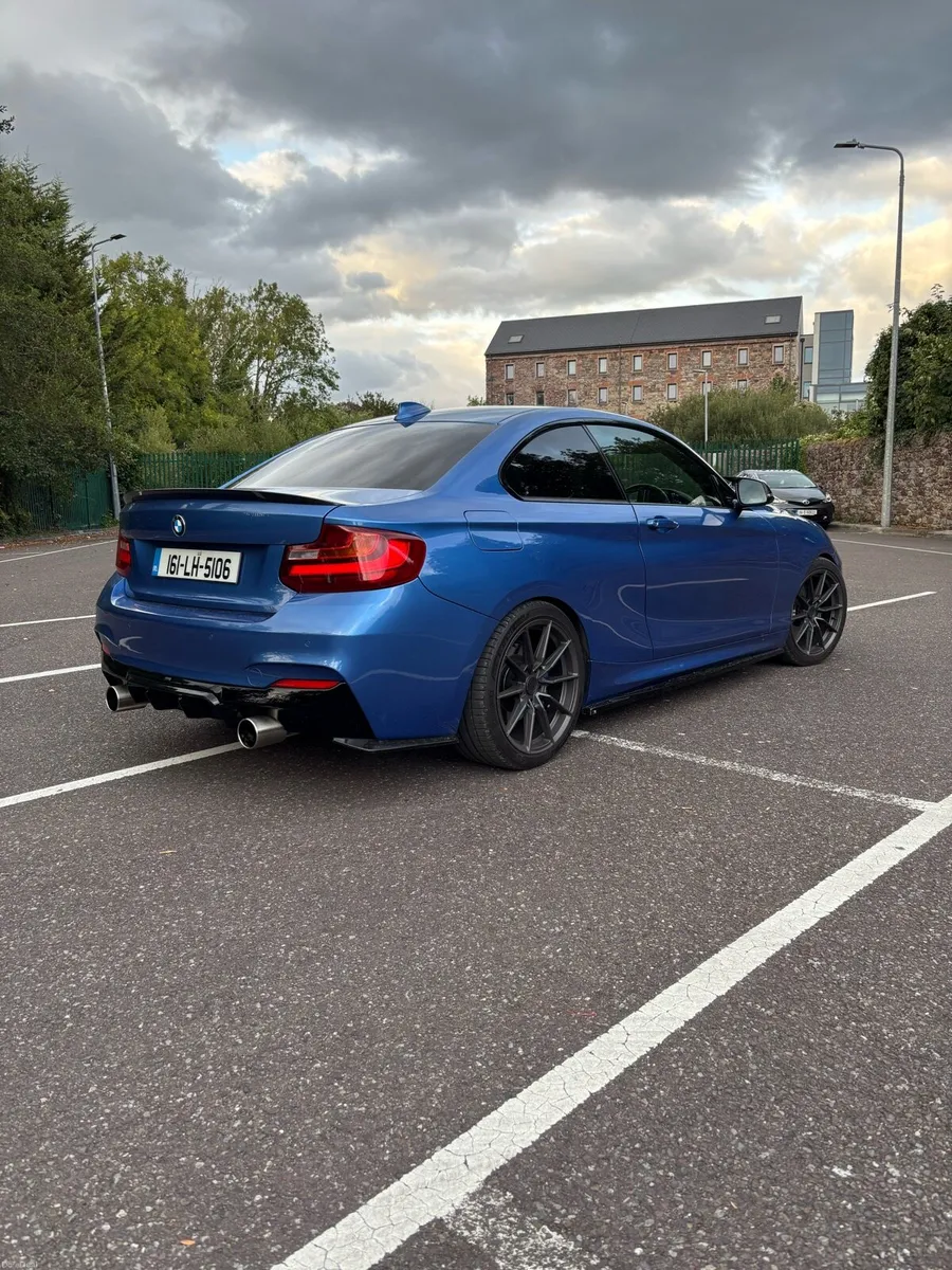 BMW 220d M-SPORT COUPE - Image 6