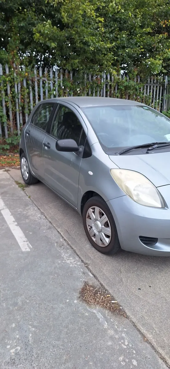 Toyota Yaris 2006 - Image 2