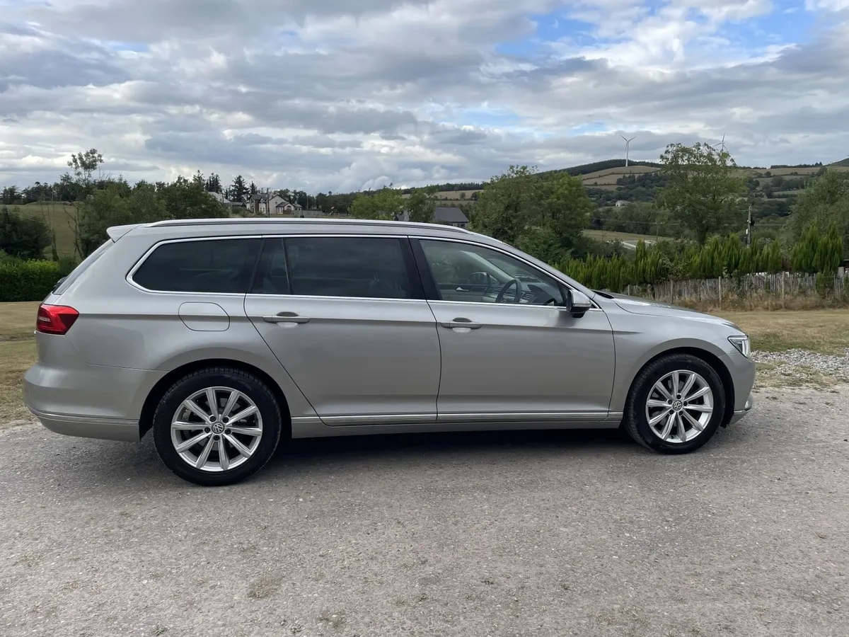 Volkswagen Passat 2015 1.6L TDI Bluemotion - Image 3