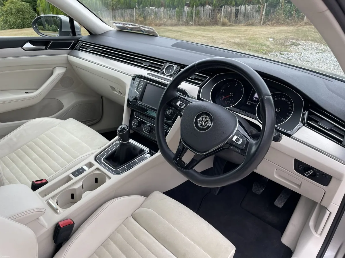 Volkswagen Passat 2015 1.6L TDI Bluemotion - Image 4