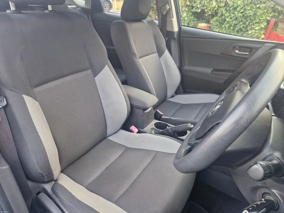 Toyota Auris Petrol Terra 2016 - Image 5