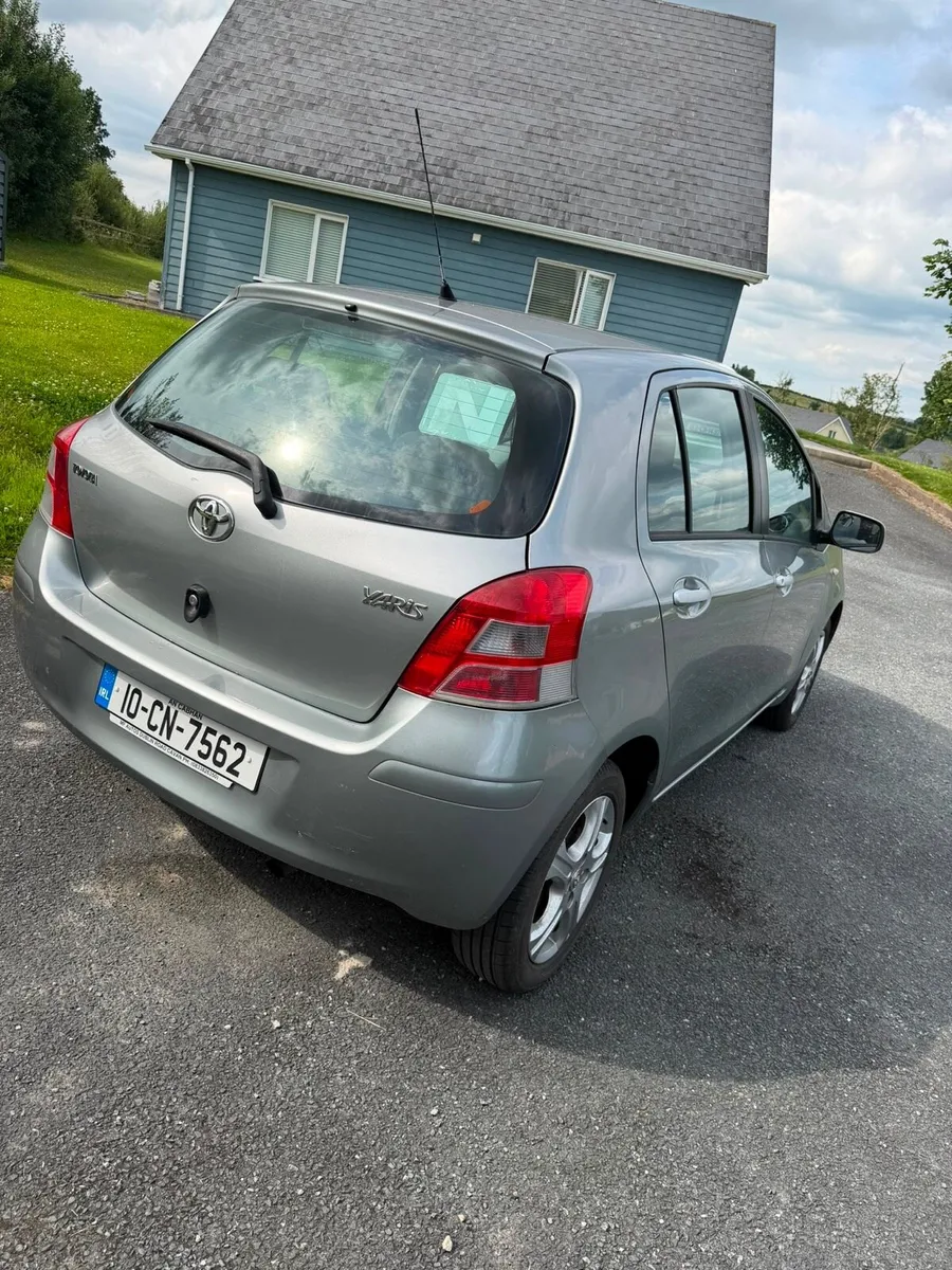 Toyota Yaris 2010 - Image 3