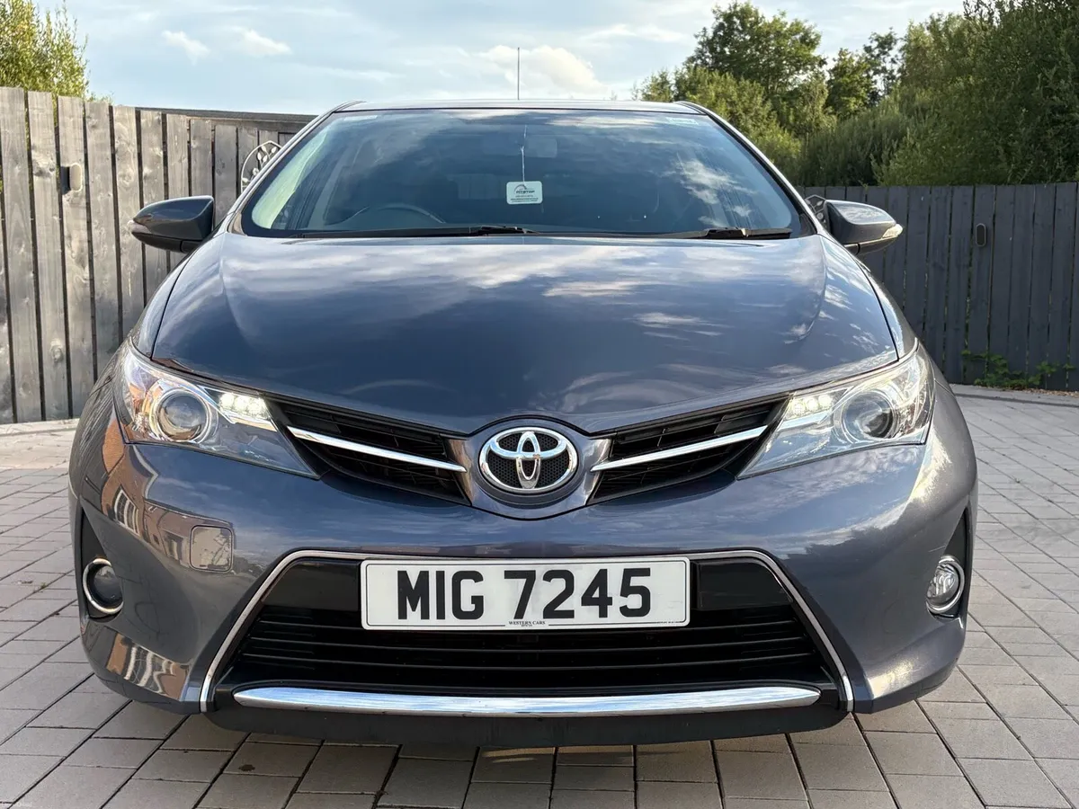 2014 Toyota Auris 1.4 D-4D icon+ - Image 2