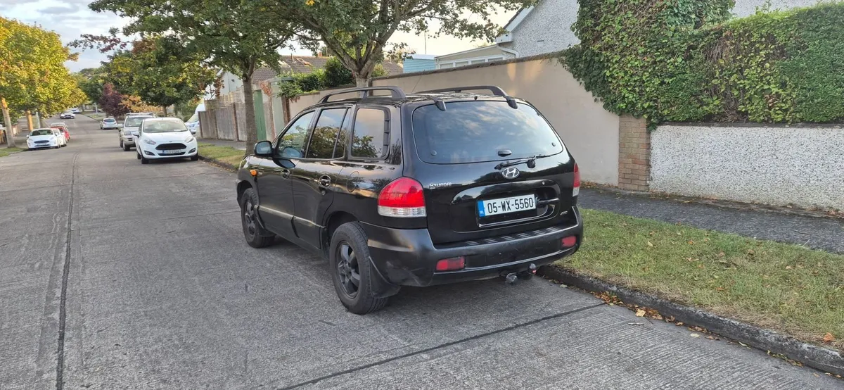 Hyundai Santa Fe 2005 - Image 1