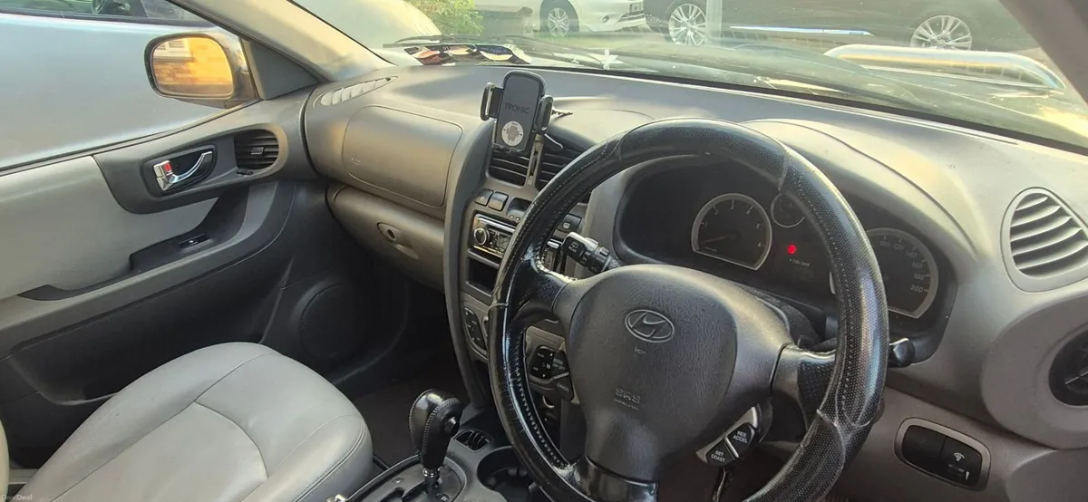 Hyundai Santa Fe 2005 - Image 3