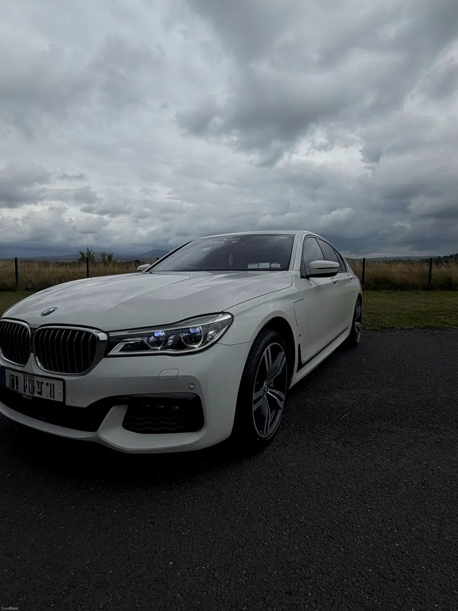 BMW 7-Series 2017 - Image 3