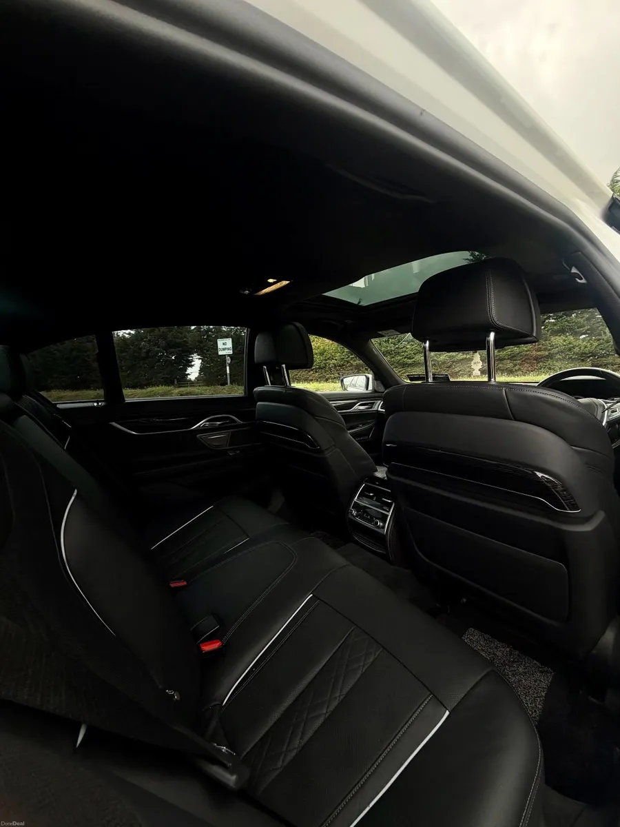 BMW 7-Series 2017 - Image 5