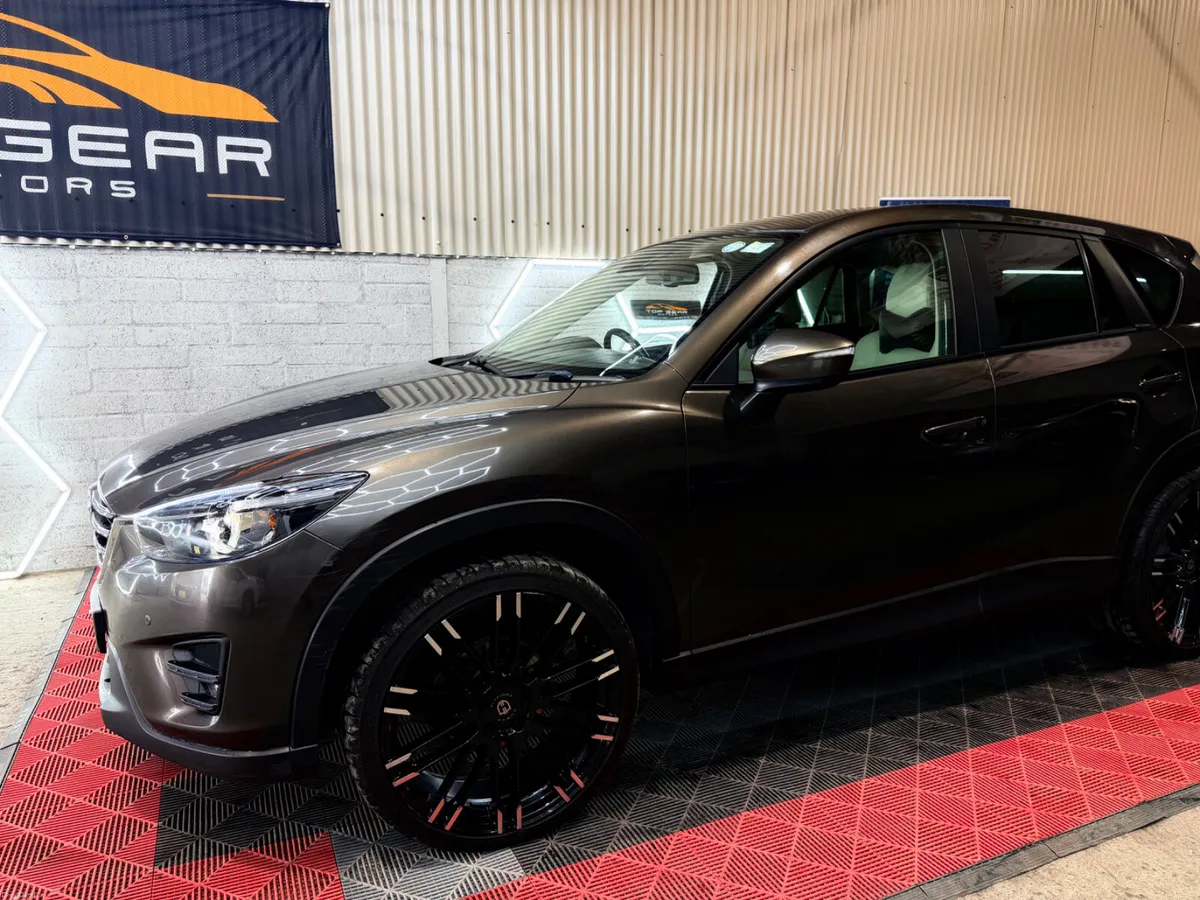 161 Mazda CX-5 Trim Version 2.2D (175ps) PLATINUM - Image 2