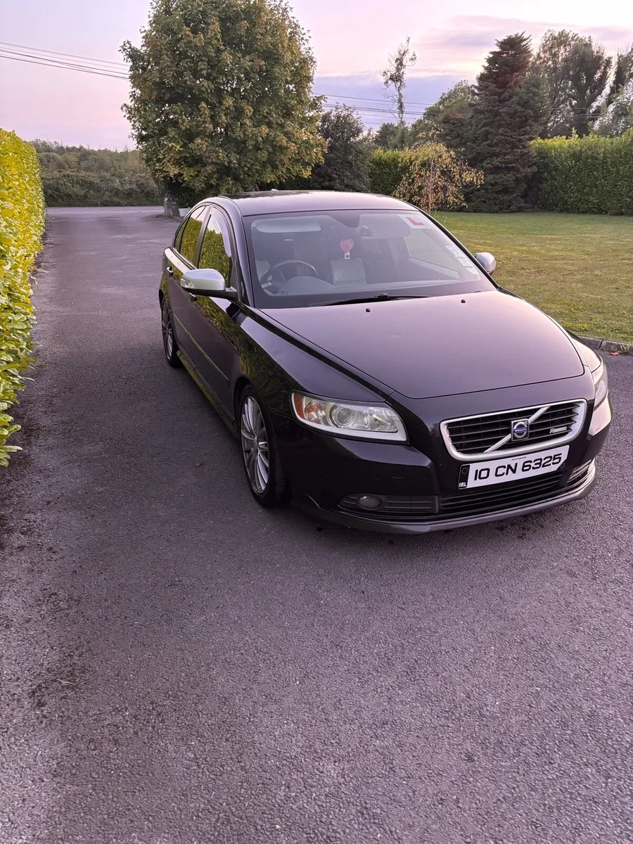 Volvo s40 r design - Image 1