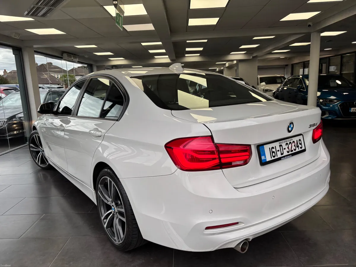 BMW 3-Series 2016 - Image 6