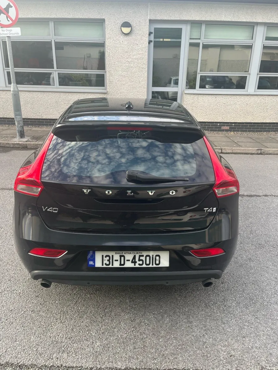 2013 Volvo V40 1.6L Petrol Automatic - Image 4
