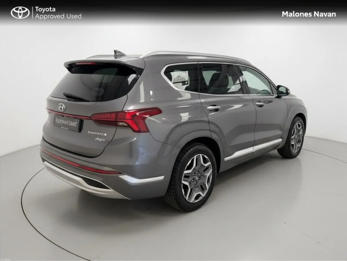 Hyundai Santa Fe PHEV 5DR AUTO - Image 2