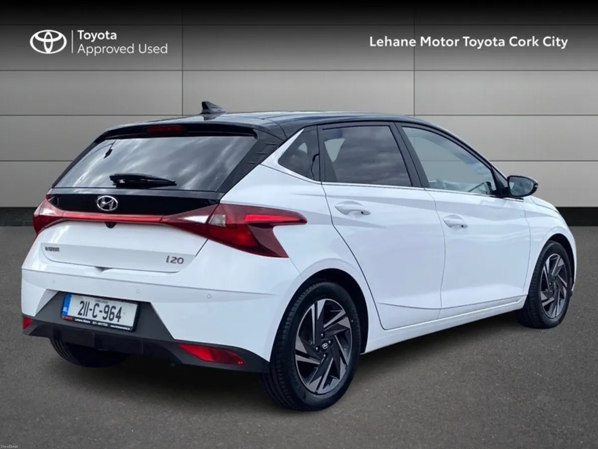 Hyundai i20 DELUXE PLUS 2TONE 5DR - Image 2