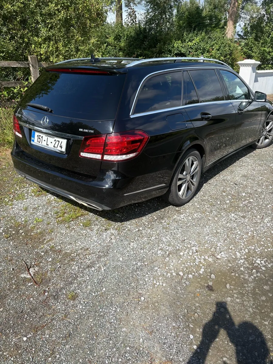2015 Merc E220 Estate Automatic - Image 4