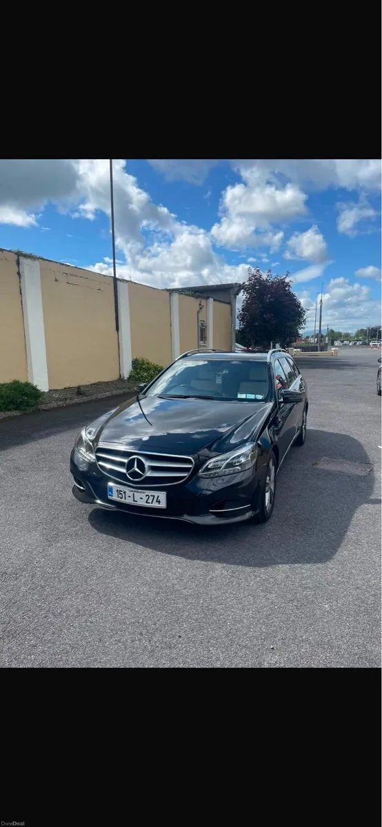 2015 Merc E220 Estate Automatic - Image 2