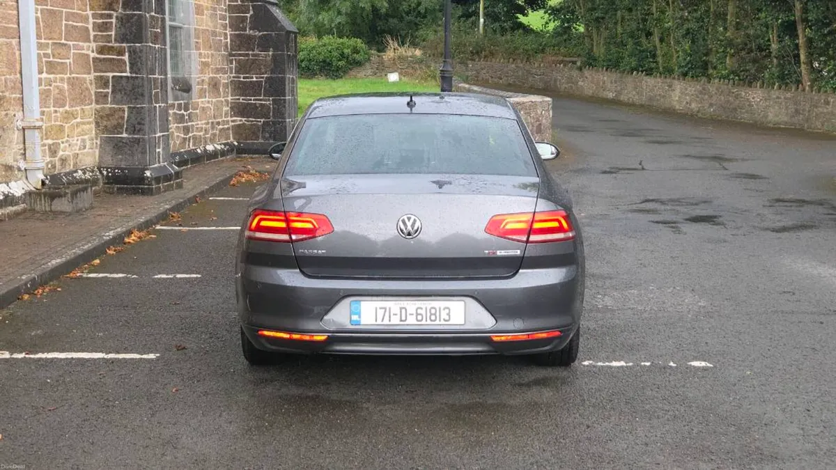 2017 Volkswagen Passat 1.6 TDI | 1 Owner - Image 4