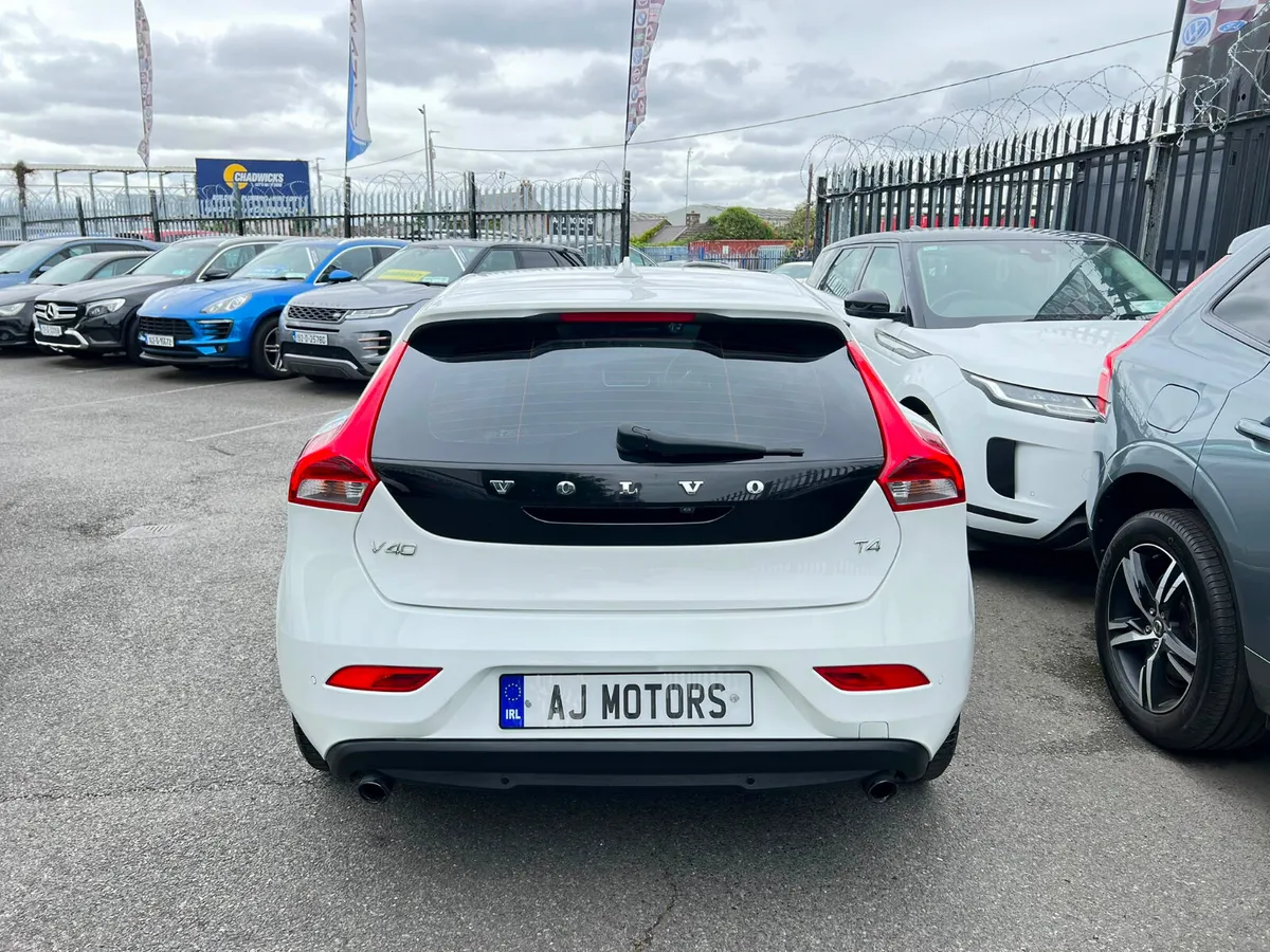2015 VOLVO V40 AUTOMATIC - Image 5