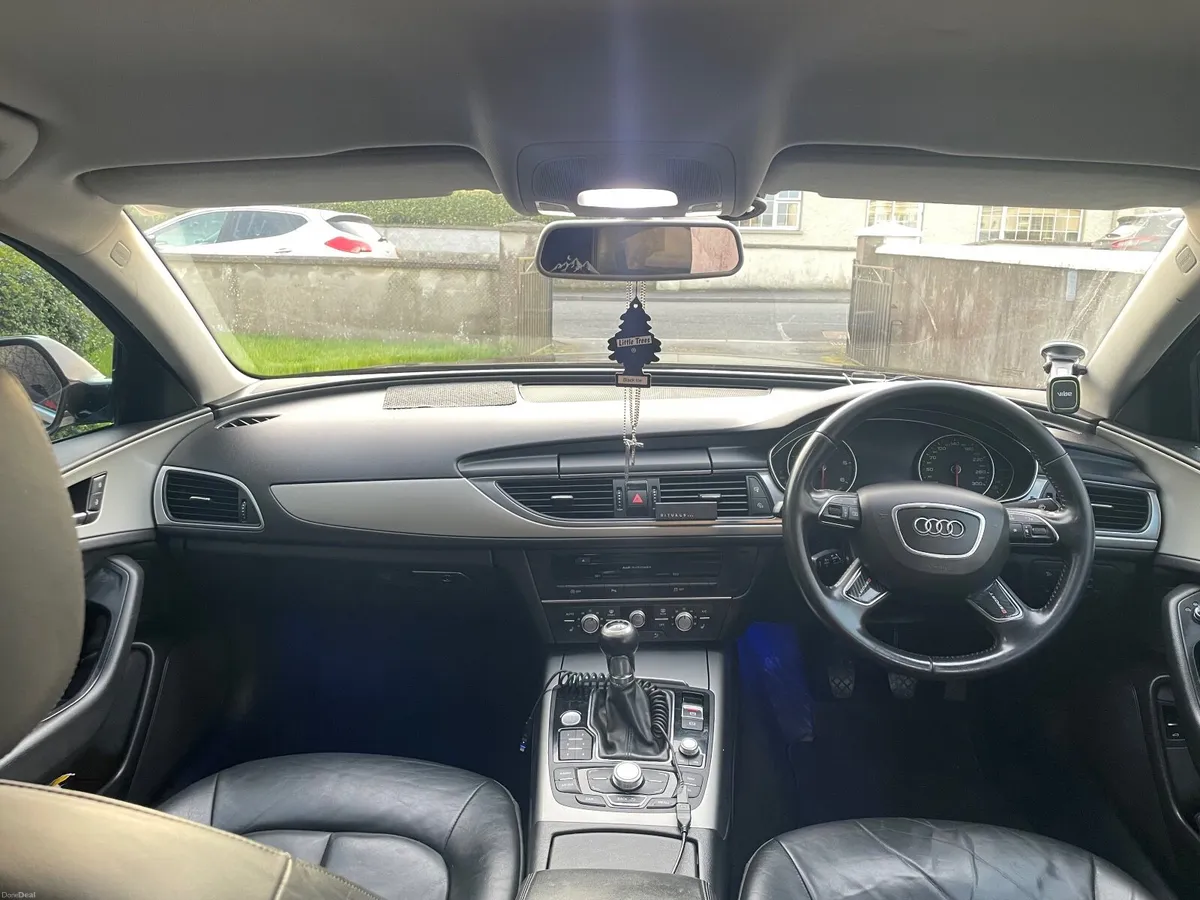 Audi A6 2014 - Image 2