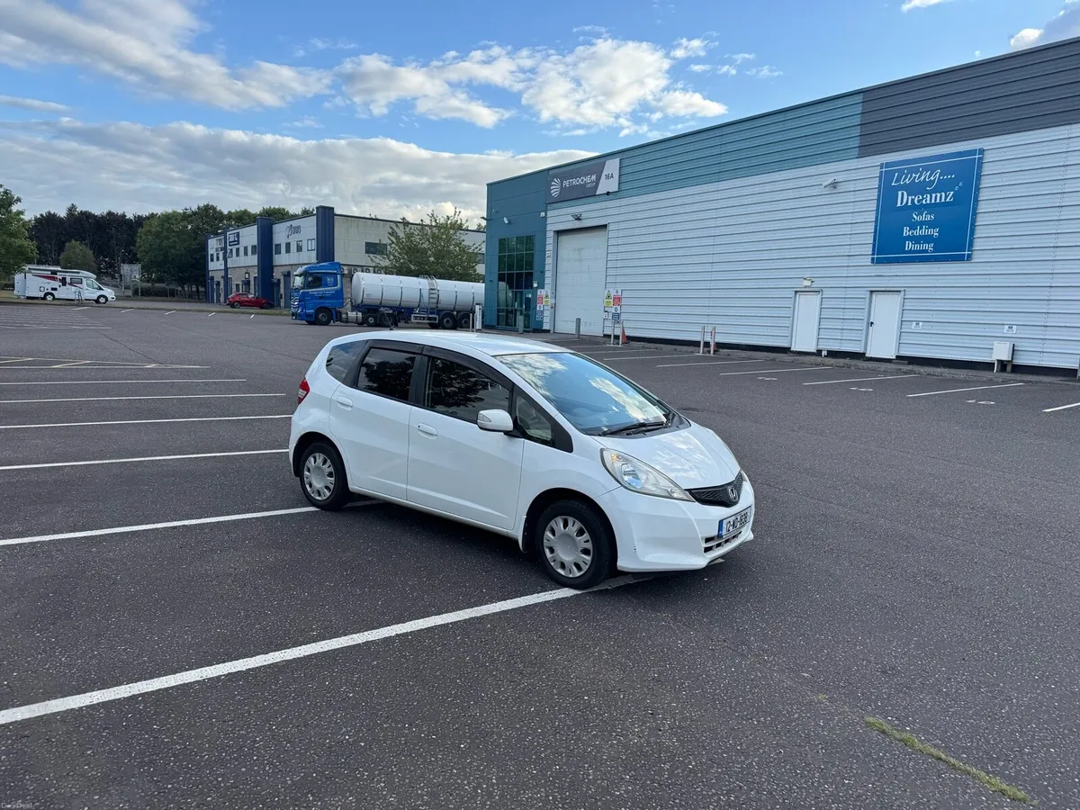 HONDA FIT NEW NCT 1 YEAR TAX LOW KMS - Image 5