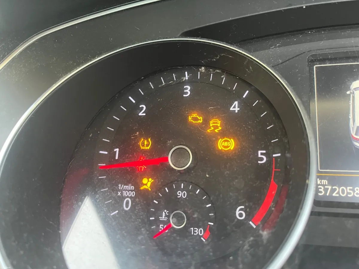 Volkswagen Passat 2016 - Image 3