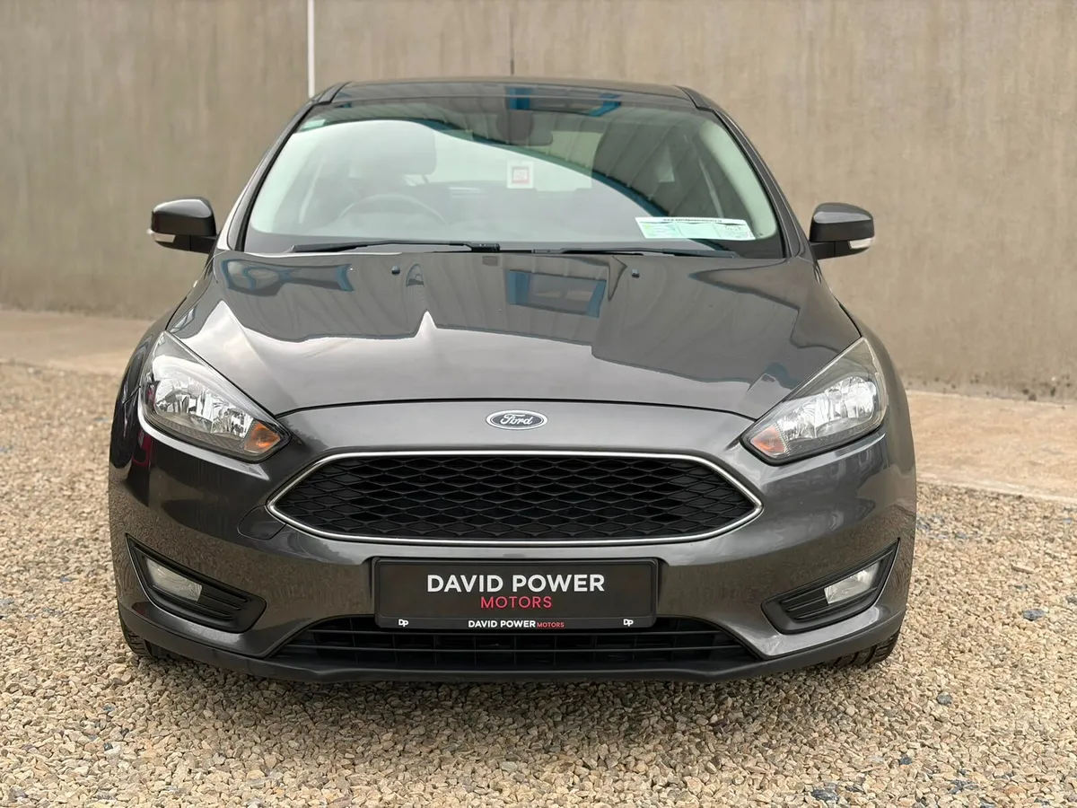 Ford Focus Titanium Low Miles 1.6 Diesel - Image 2