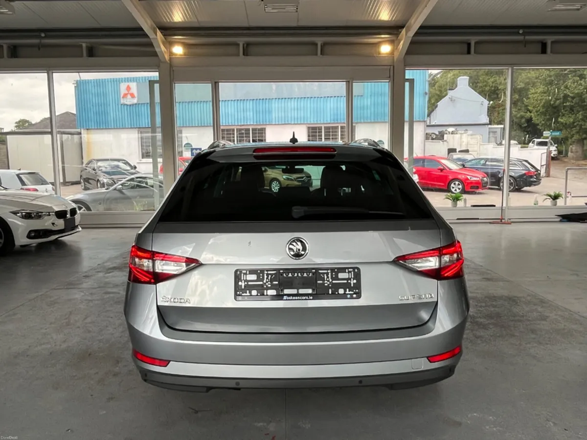 Skoda Superb 1.6 TDI SE TECH 120PS 5DR - Image 6