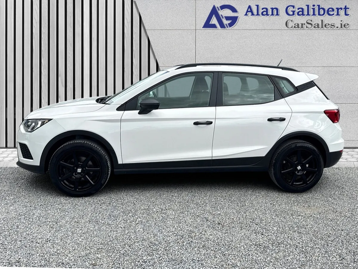 SEAT Arona 1.0 Turbo Sport Black Edition - Image 5