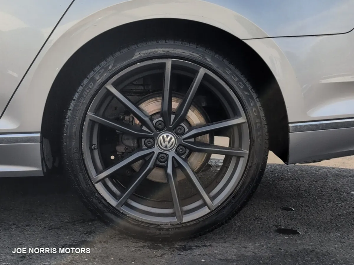 Volkswagen Passat R-LINE 1.5 TSI D7F 150AUTO - Image 5