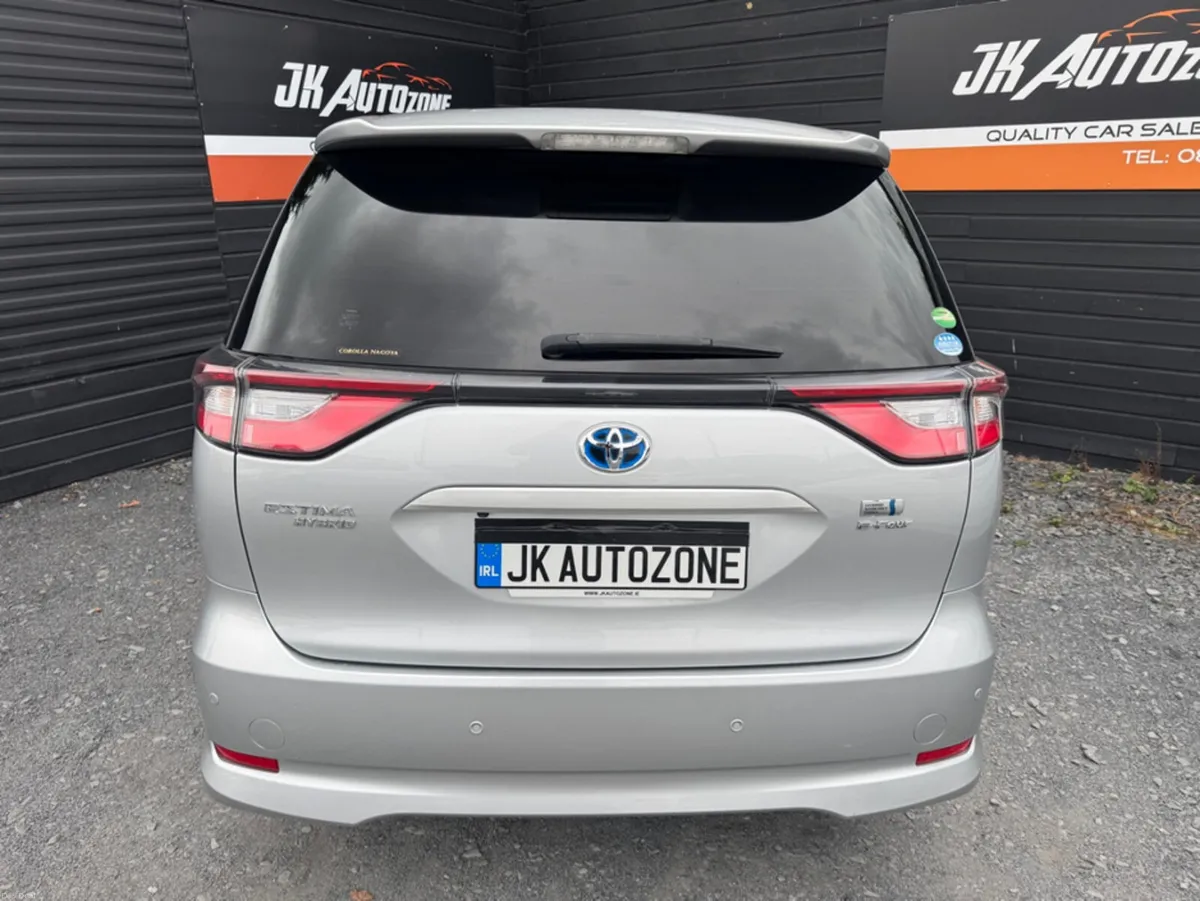 Toyota Estima 2.4 HYBRID AUTO - Image 5