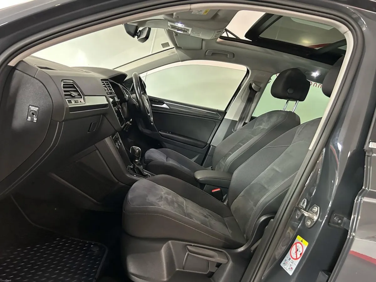 Volkswagen Tiguan 2.0 TDI SEL 150PS 5DR A AUTO - Image 3