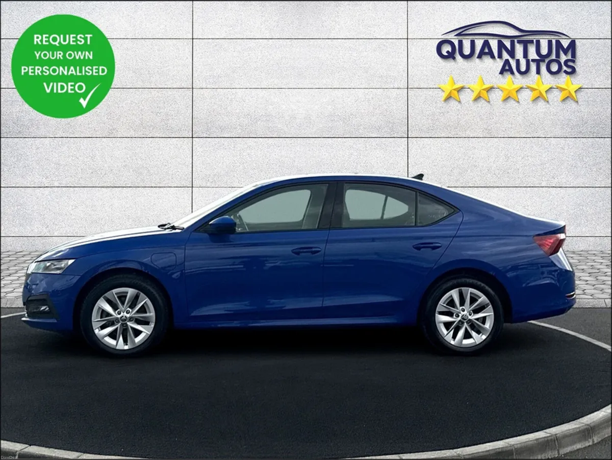 Skoda Octavia 2023 SE TECH 1.4 PETROL PLUG IN HYBR - Image 5