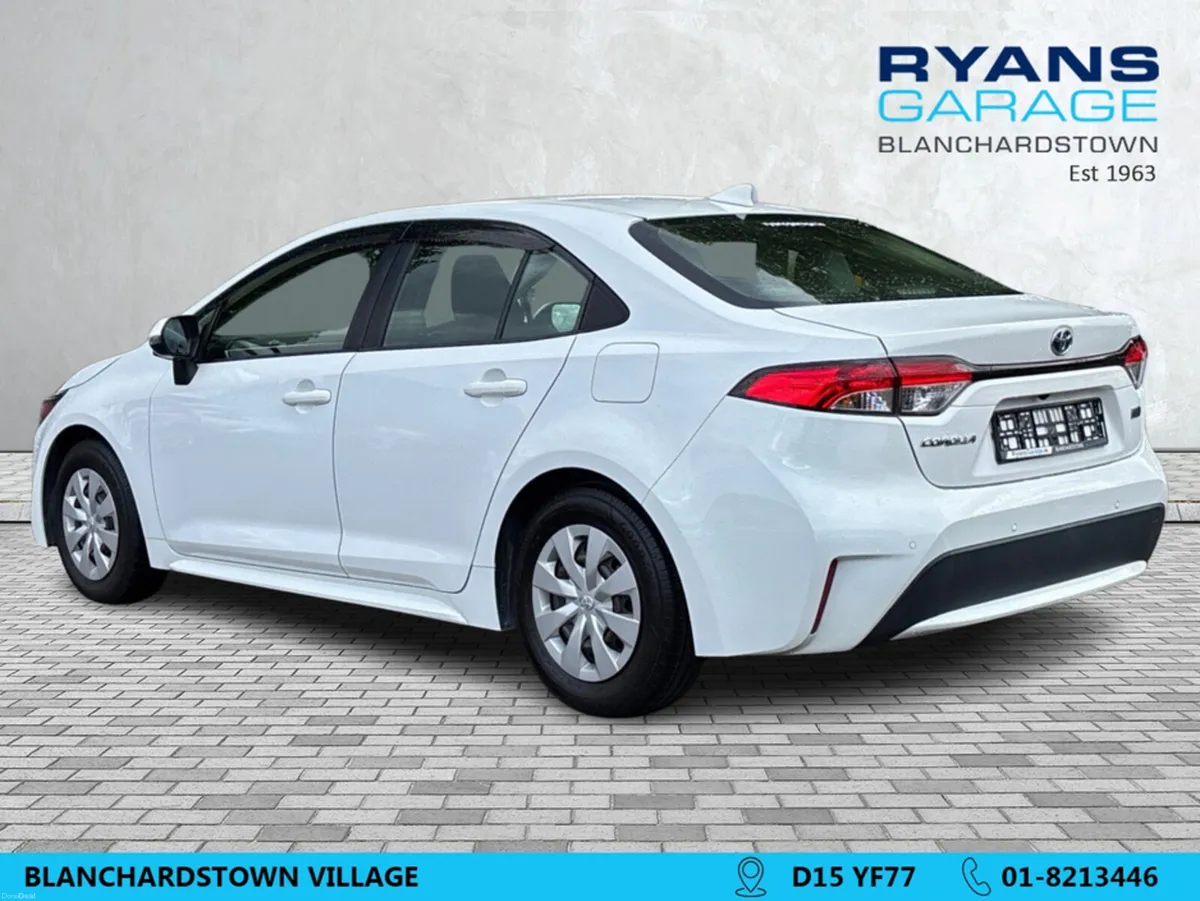 Toyota Corolla 1.8 PETROL HYBRID AUTOMATIC 4DR - Image 5