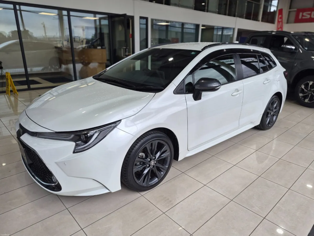 Toyota Corolla 1.8 Touring Low KM - Image 1