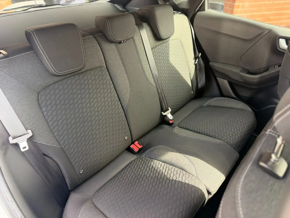 Ford Puma 1.0T TITANIUM MILD HYBRID 5DR - VERY LOW - Image 6